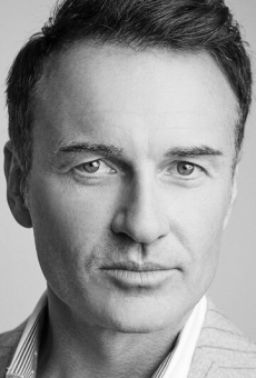 Джулиан МакМэхон