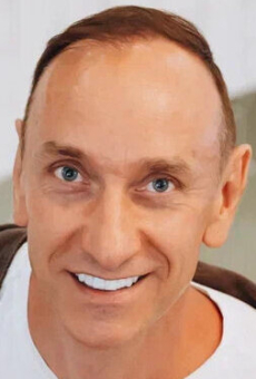 Александр Новиков